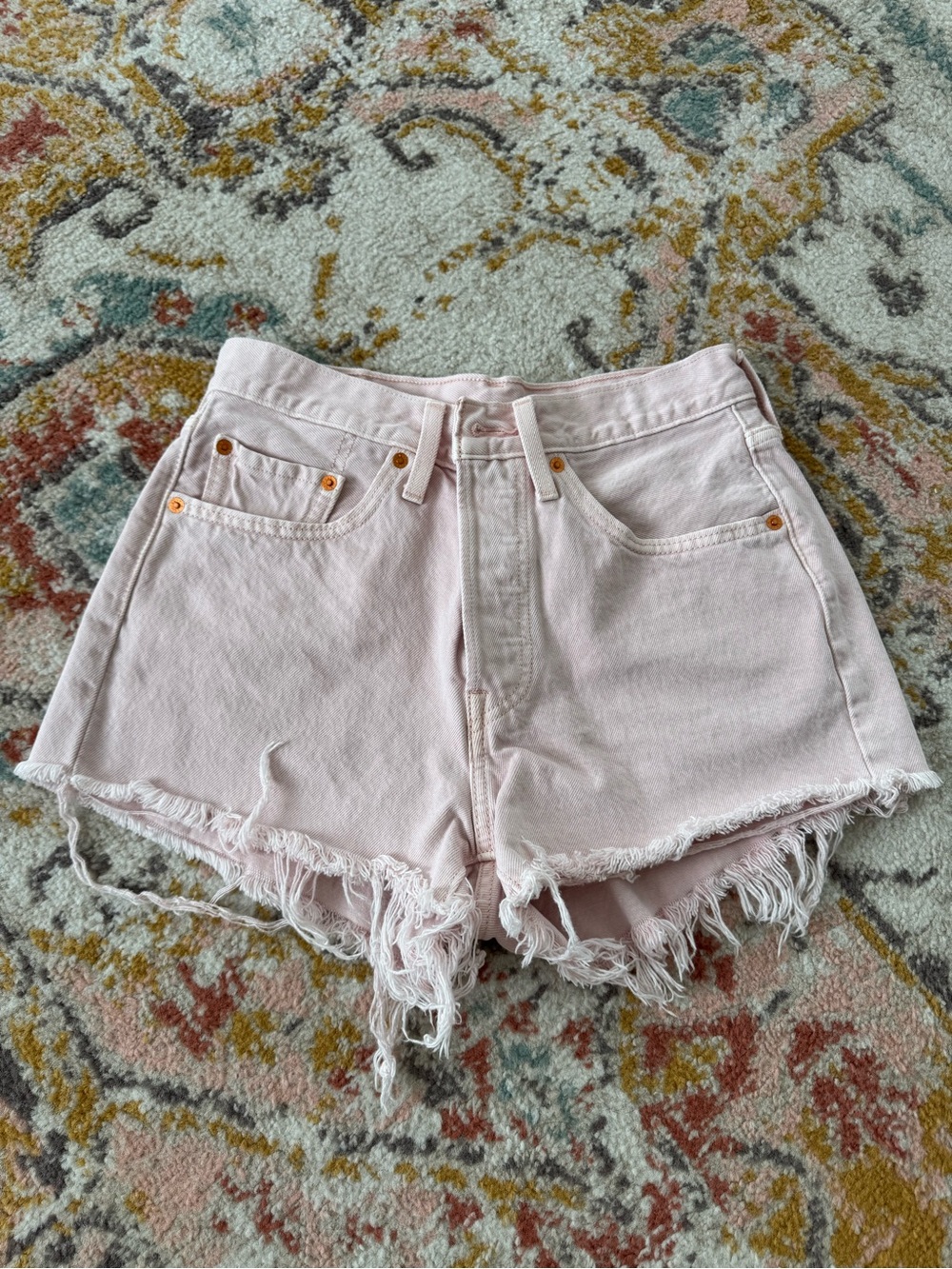 Levi’s 501 pink shorts